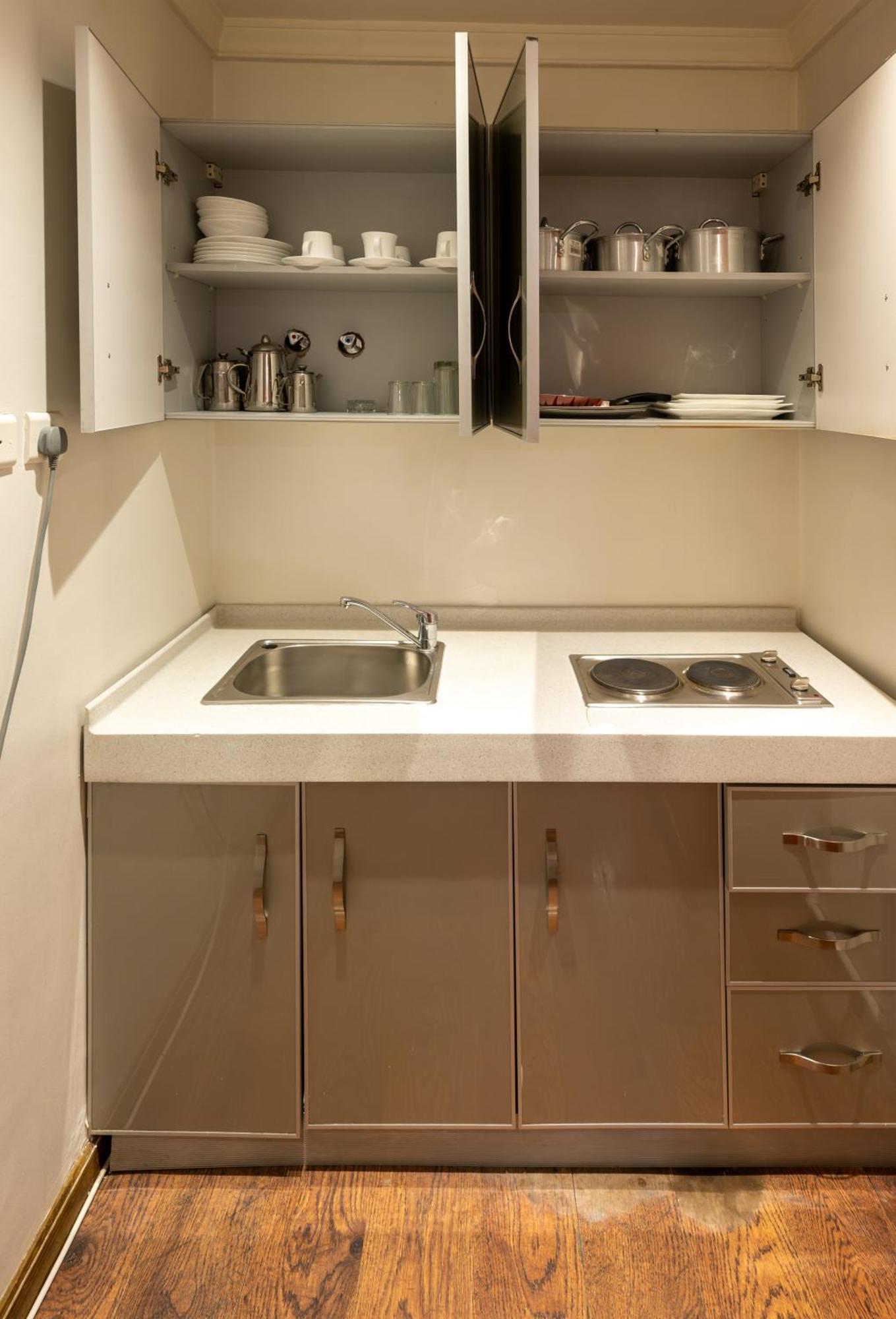 Tanal Serviced Apartments 알크호바르 객실 사진