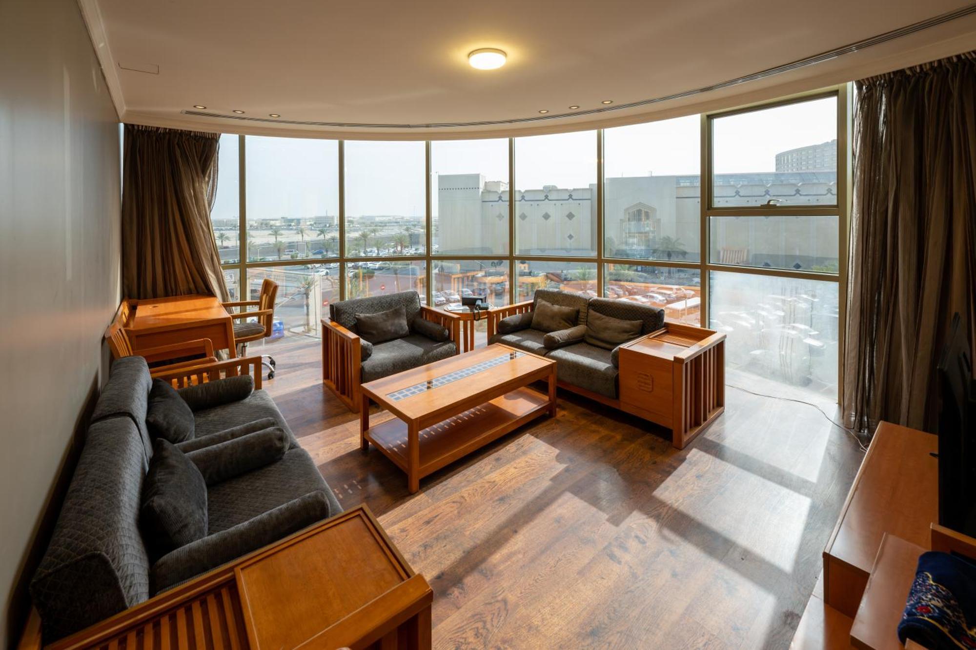 Tanal Serviced Apartments 알크호바르 객실 사진